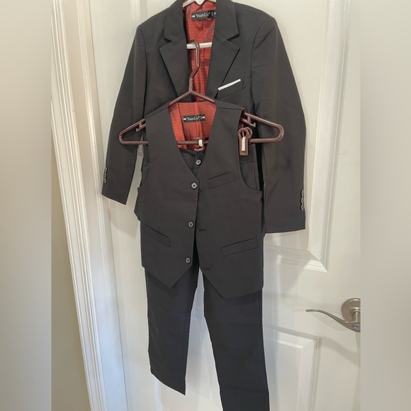 COPY - Boy Suit 4 Piece Slim Fit Suit for Kids Formal Set Size 6 Black - Picture 5 of 11